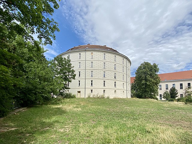 "Narrenturm" Campus Altes AKH (Foto: WikiMedia Commons)
