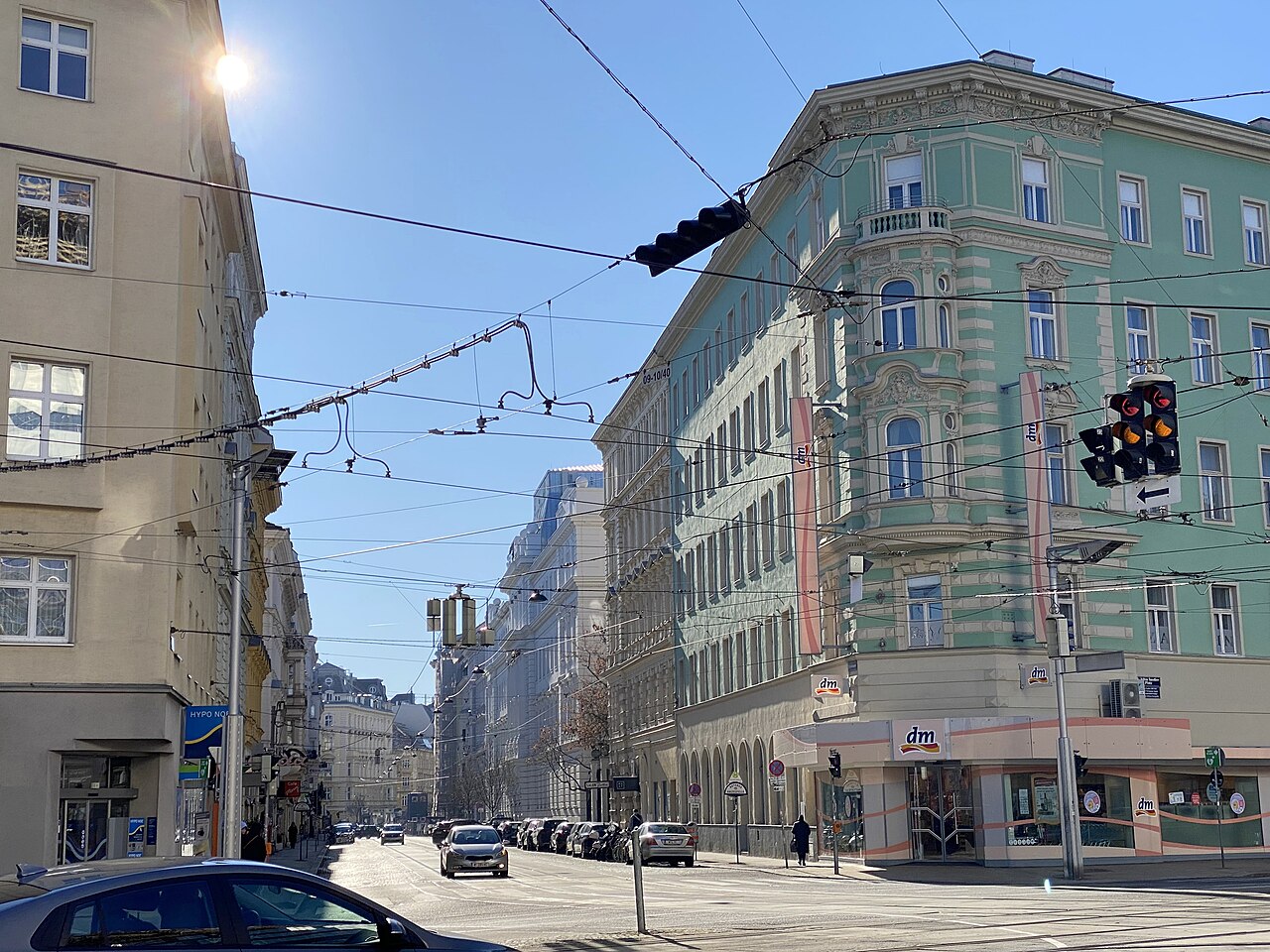 Die Porzellangasse am Julius-Tandler-Platz