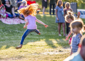 spielende Kinder